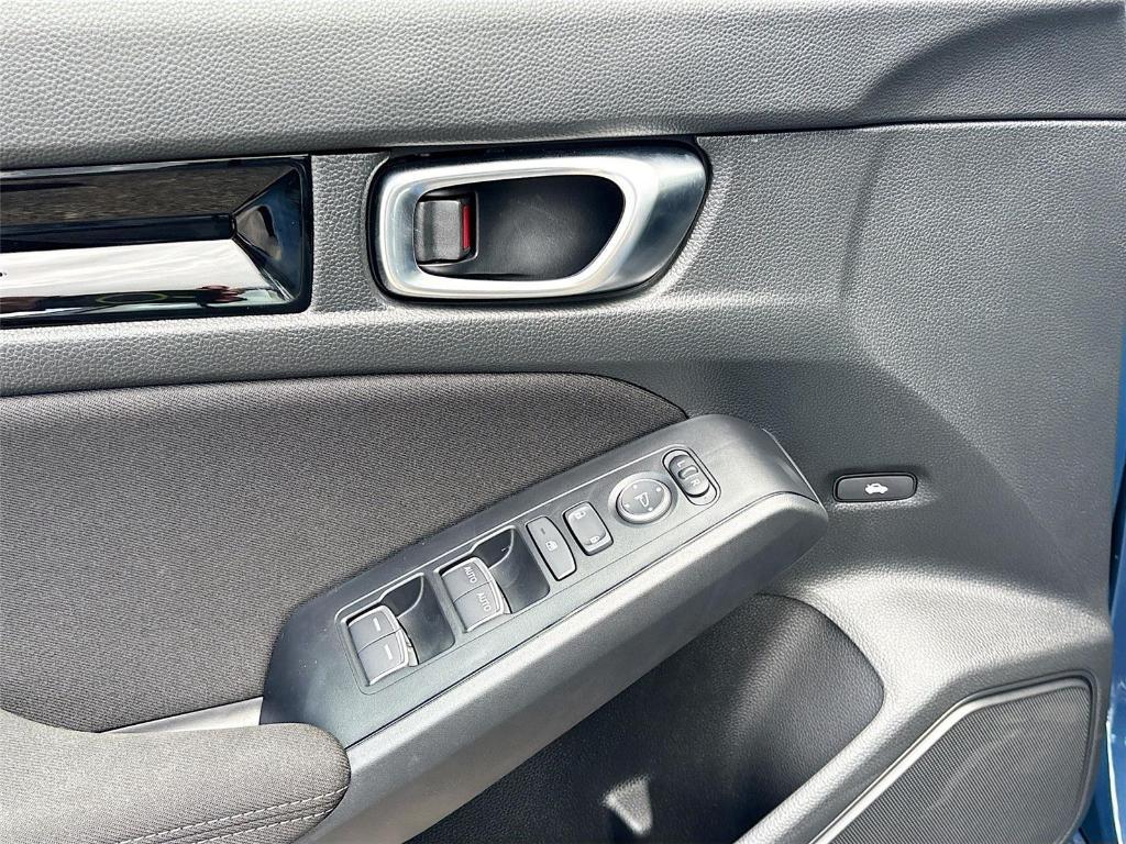 new 2026 Honda Civic Hybrid car, priced at $30,900