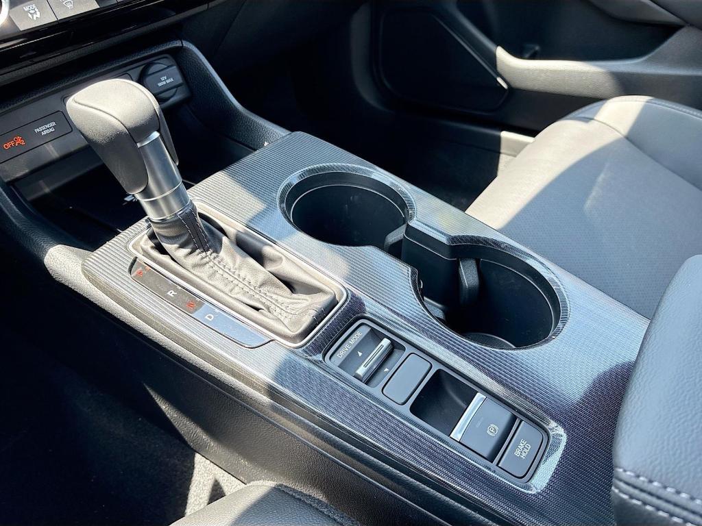 new 2025 Honda Civic Hybrid car, priced at $33,100