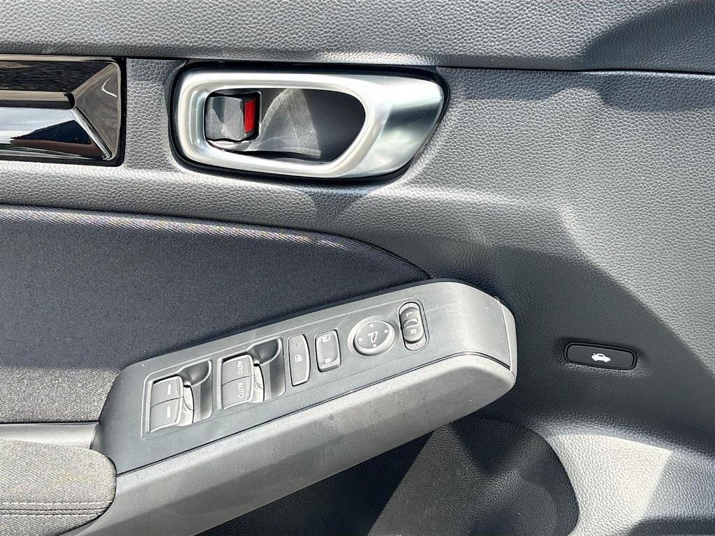 new 2025 Honda Civic Hybrid car, priced at $30,555