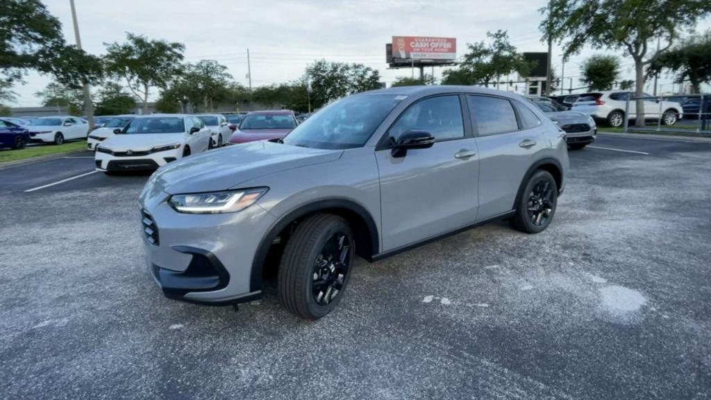 new 2025 Honda HR-V car, priced at $29,305