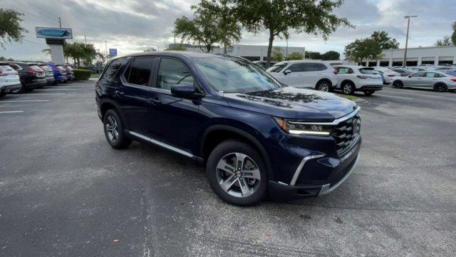 new 2025 Honda Pilot car, priced at $46,695