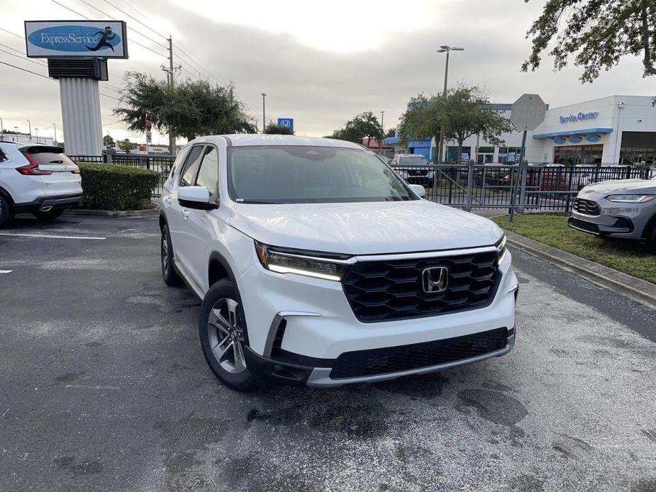 new 2025 Honda Pilot car, priced at $47,880