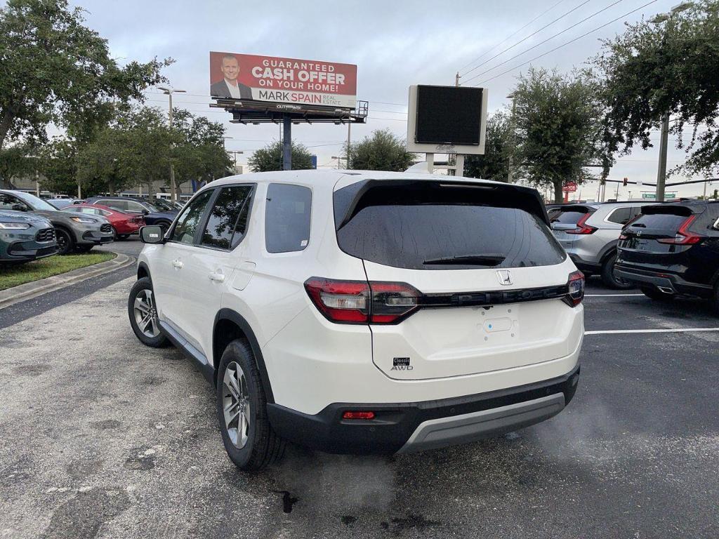 new 2025 Honda Pilot car, priced at $47,880