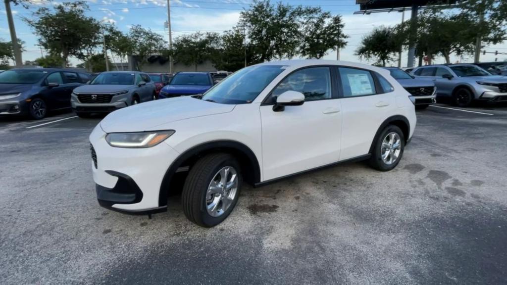 new 2025 Honda HR-V car, priced at $27,205