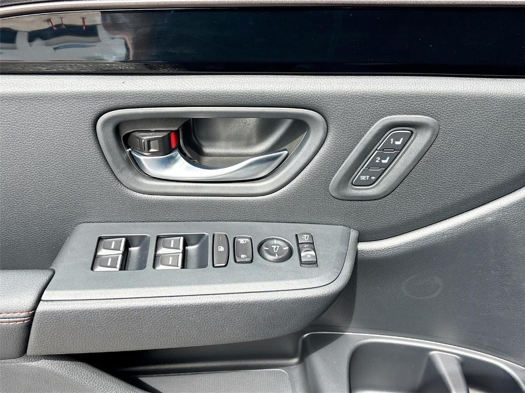 new 2025 Honda Pilot car, priced at $51,350