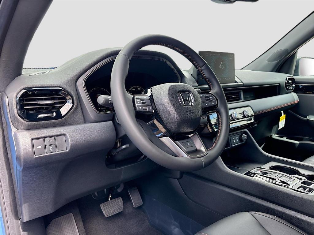 new 2025 Honda Pilot car, priced at $51,350