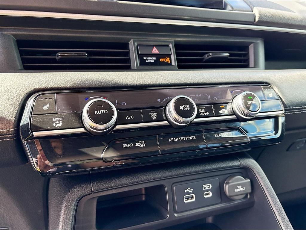 used 2023 Honda Pilot car, priced at $36,995