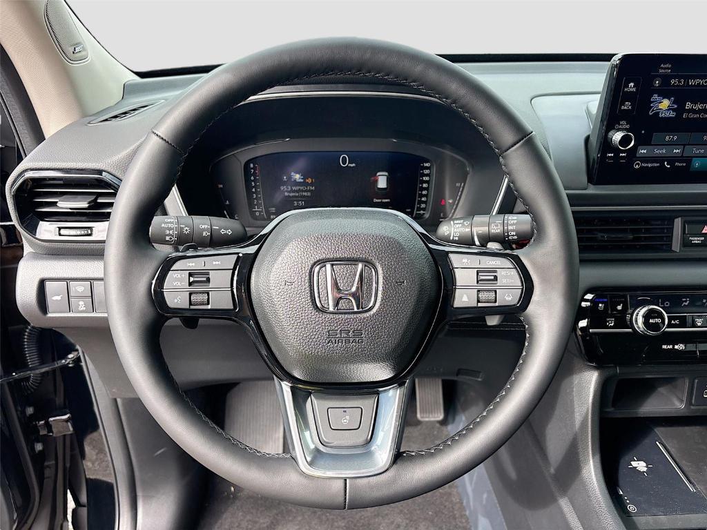 new 2025 Honda Pilot car, priced at $54,575