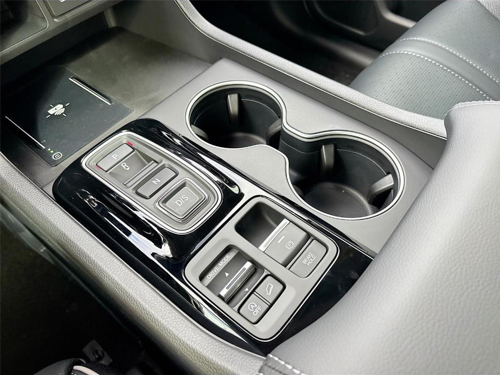 new 2025 Honda Pilot car, priced at $54,575