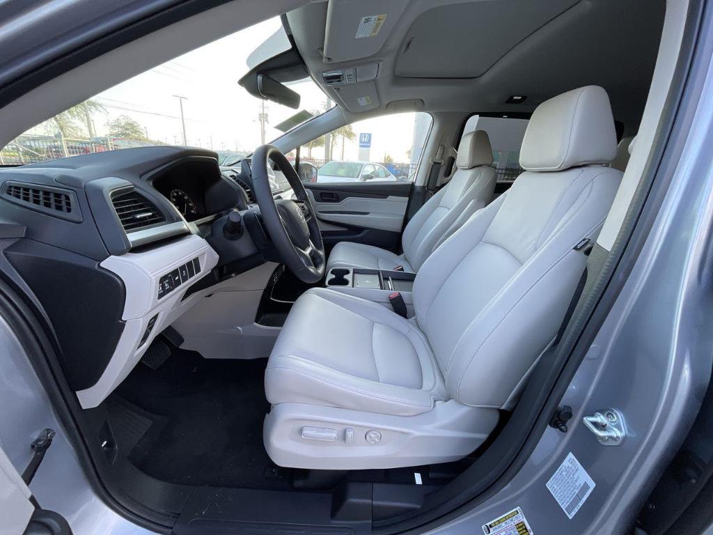 new 2025 Honda Odyssey car, priced at $43,315