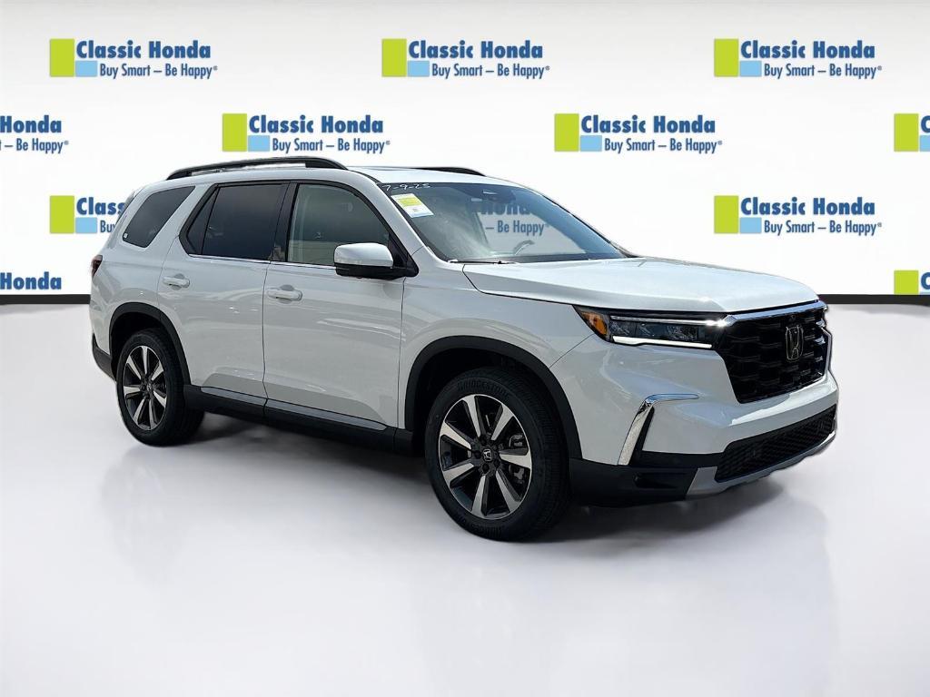 new 2025 Honda Pilot car, priced at $54,985