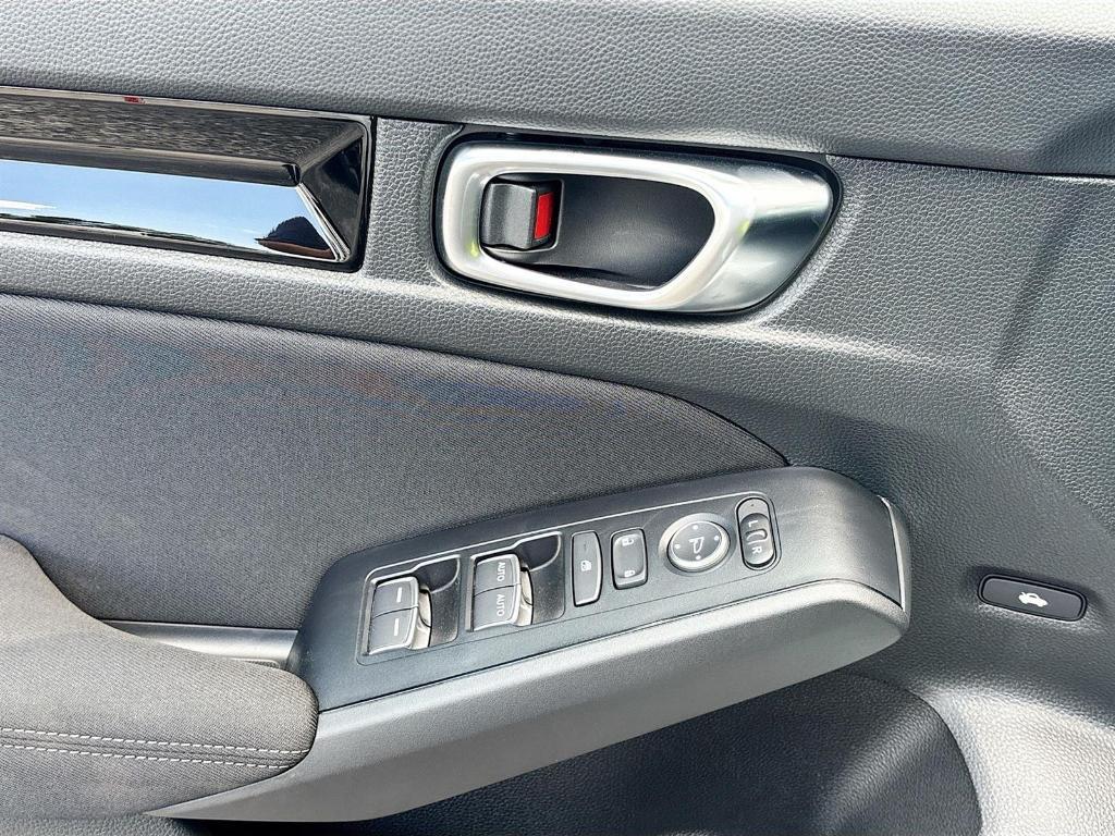 new 2025 Honda Civic Hybrid car, priced at $30,555