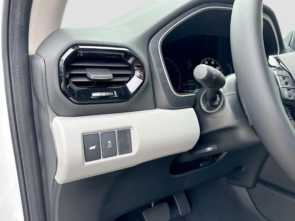 new 2025 Honda Pilot car, priced at $49,350