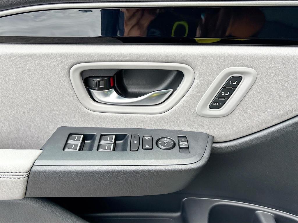 new 2025 Honda Pilot car, priced at $49,350