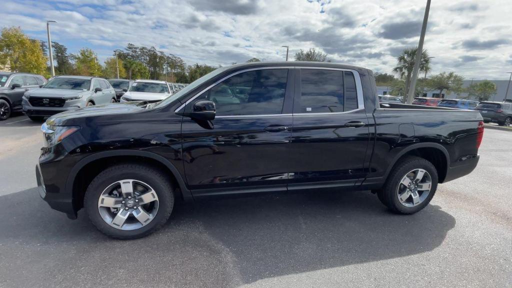 new 2025 Honda Ridgeline car, priced at $44,875