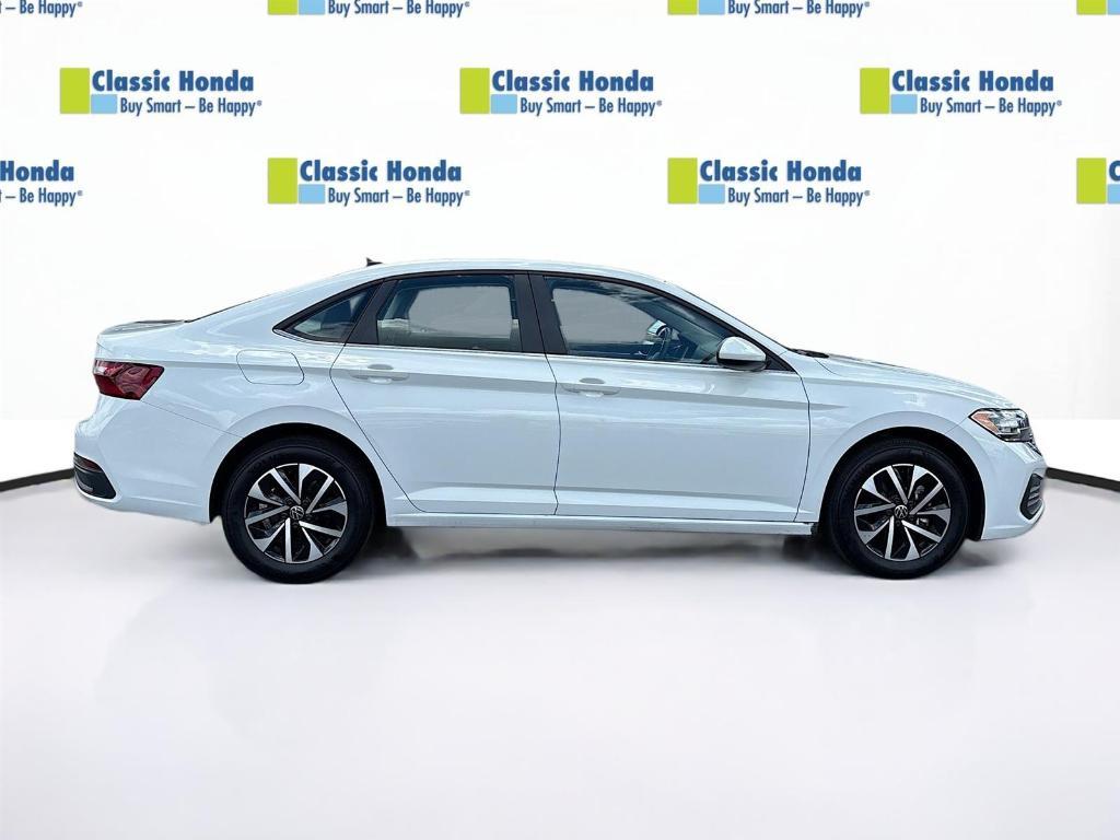 used 2024 Volkswagen Jetta car, priced at $16,995