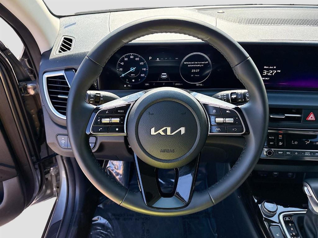 used 2024 Kia Seltos car, priced at $22,995