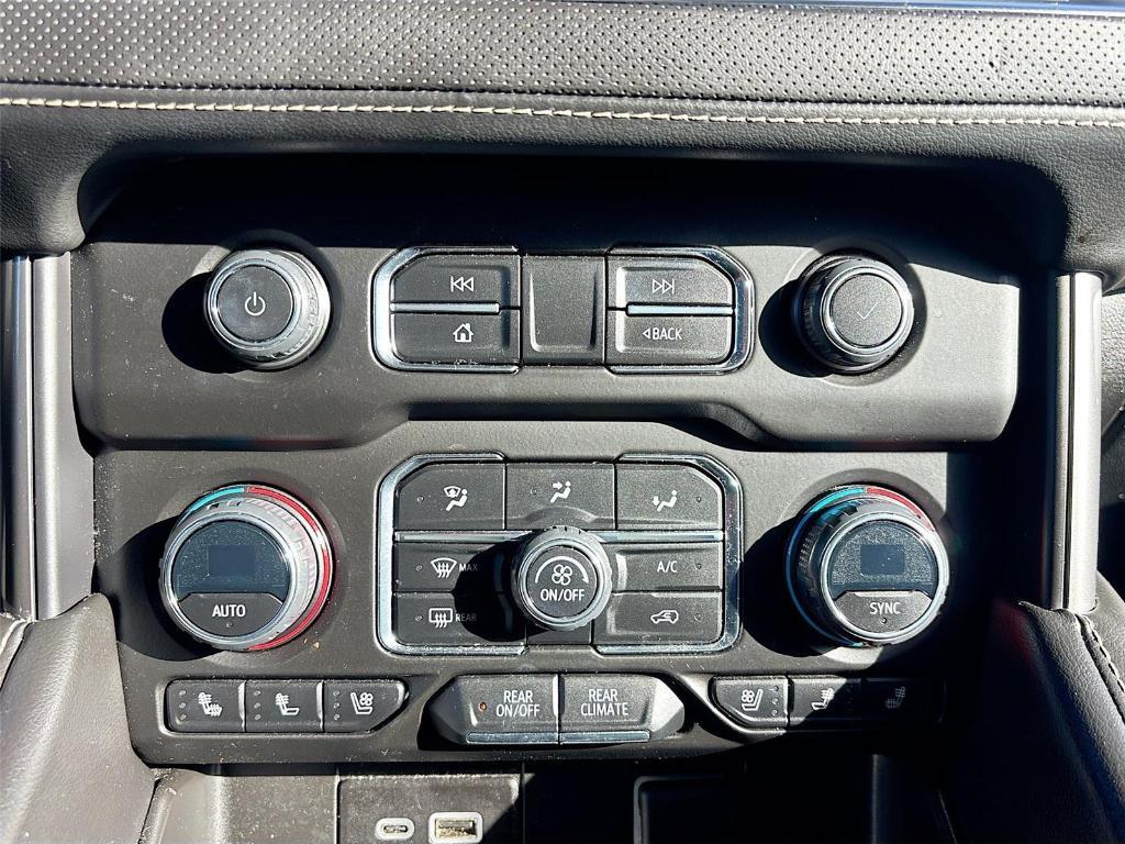 used 2023 Chevrolet Suburban car, priced at $39,995