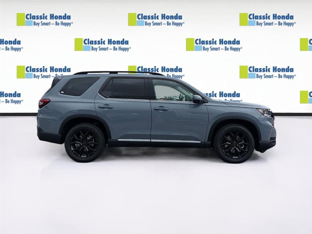 new 2025 Honda Pilot car, priced at $53,450