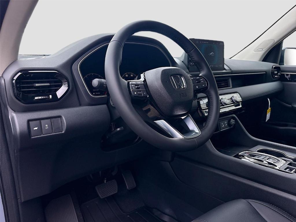 new 2025 Honda Pilot car, priced at $53,450