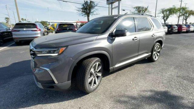 new 2025 Honda Pilot car, priced at $48,895