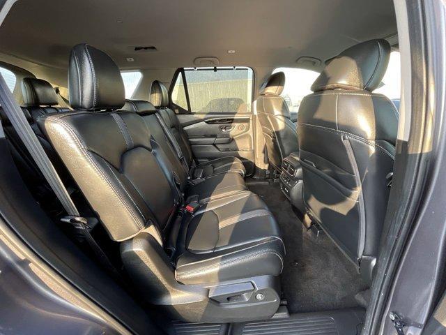 used 2023 Honda Pilot car, priced at $39,995