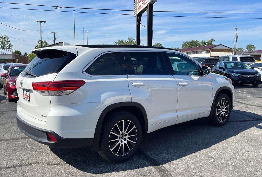 used 2018 Toyota Highlander car, priced at $27,495