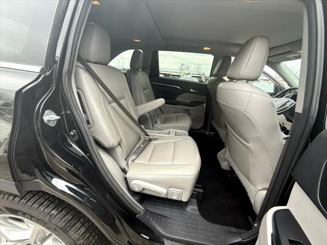 used 2016 Toyota Highlander Hybrid car, priced at $17,495