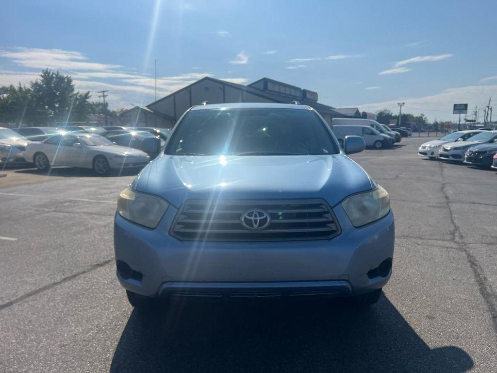 used 2009 Toyota Highlander car, priced at $9,995