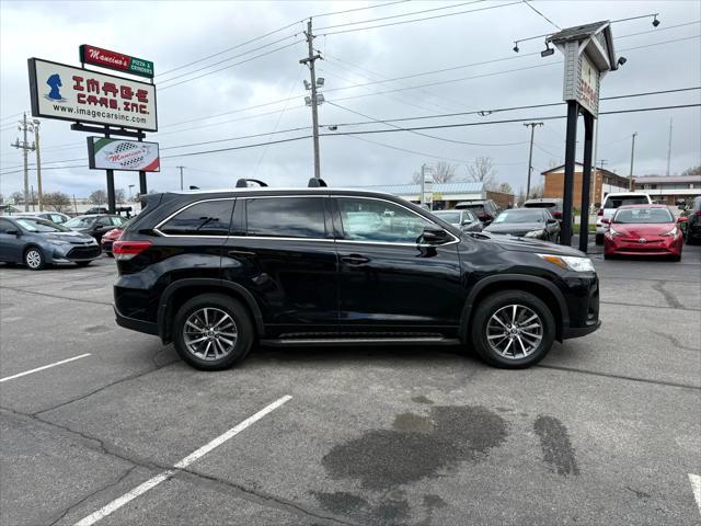 used 2018 Toyota Highlander car, priced at $21,895