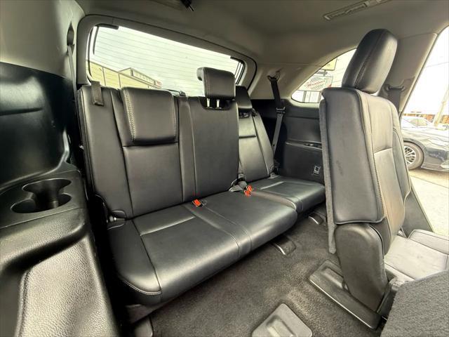 used 2018 Toyota Highlander car, priced at $21,895