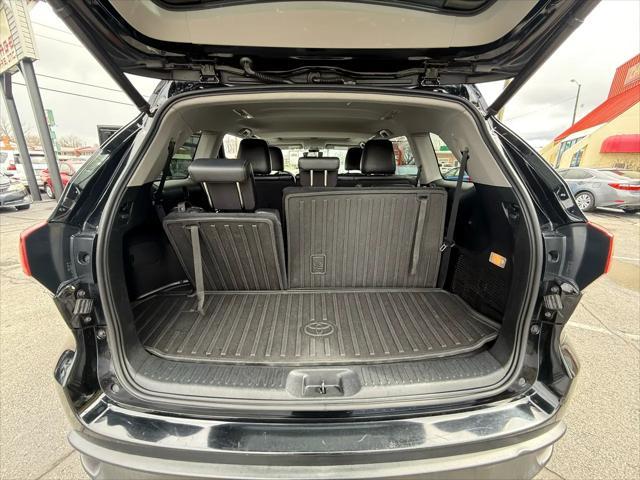 used 2018 Toyota Highlander car, priced at $21,895