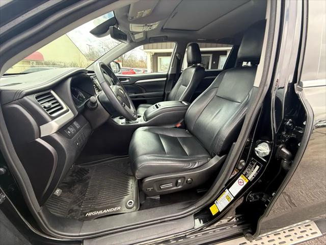 used 2018 Toyota Highlander car, priced at $21,895