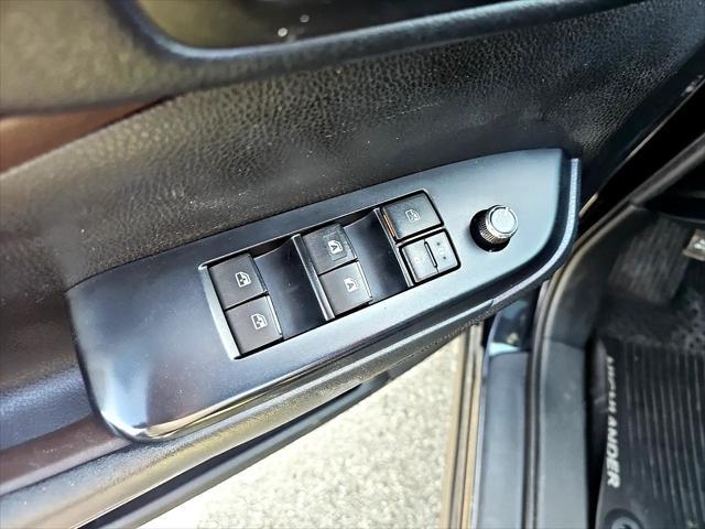 used 2019 Toyota Highlander car, priced at $25,495