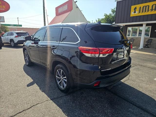 used 2019 Toyota Highlander car, priced at $25,495