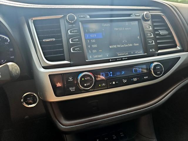used 2019 Toyota Highlander car, priced at $25,495