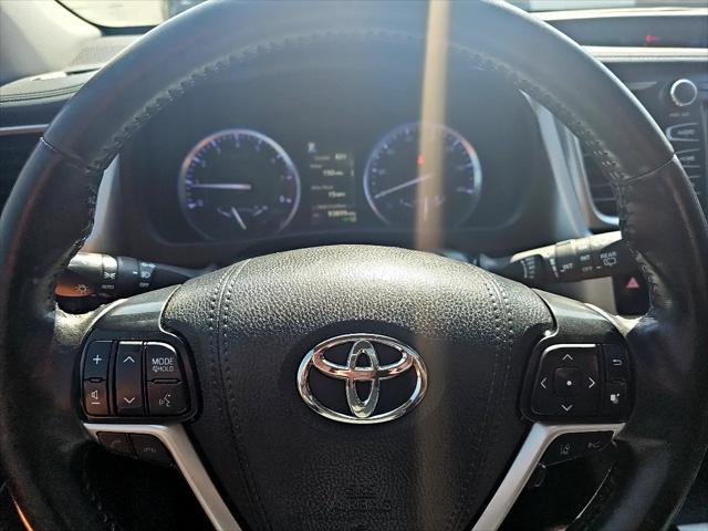 used 2019 Toyota Highlander car, priced at $25,495