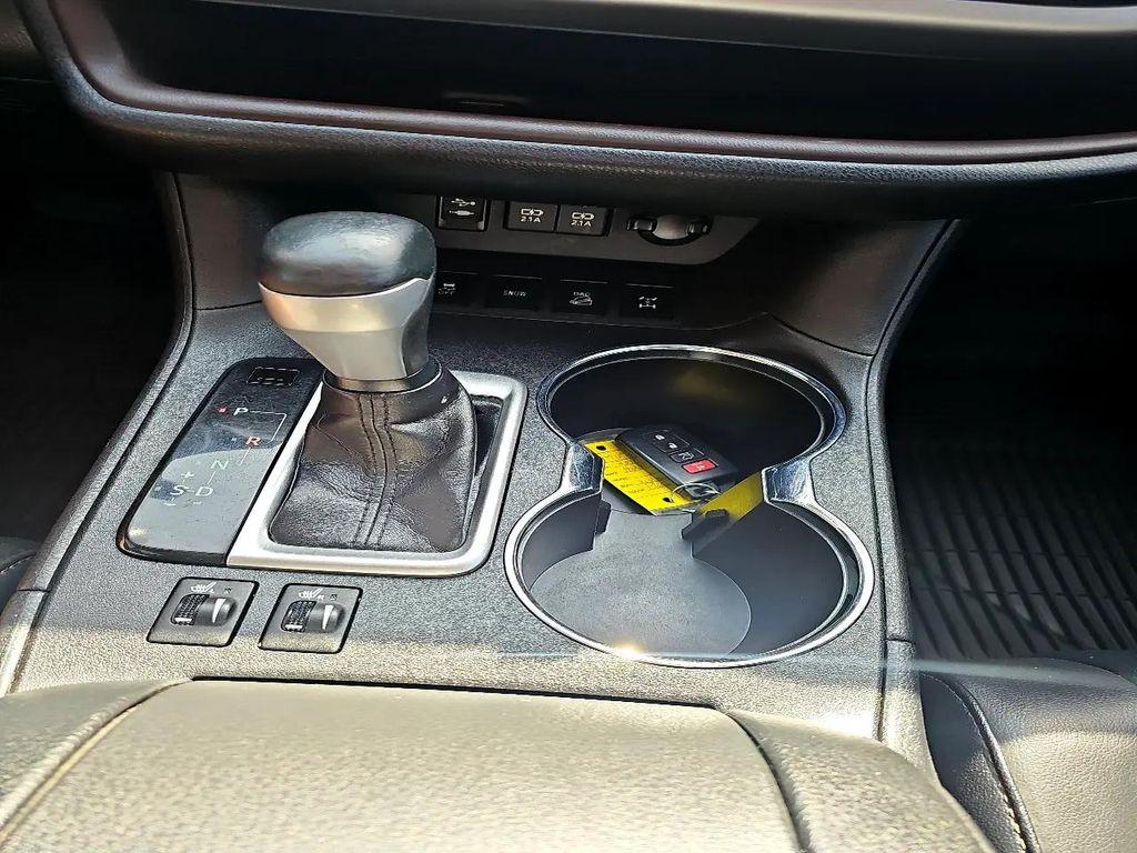 used 2019 Toyota Highlander car, priced at $24,995