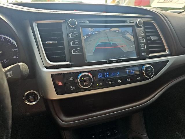 used 2019 Toyota Highlander car, priced at $25,495