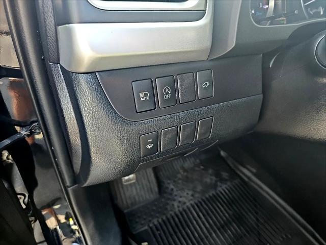 used 2019 Toyota Highlander car, priced at $25,495