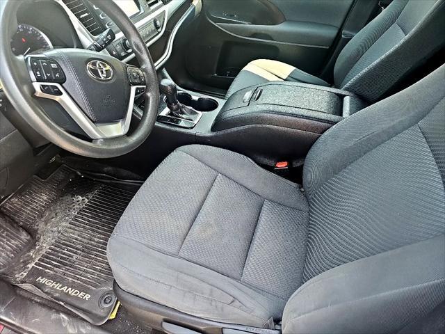 used 2019 Toyota Highlander car, priced at $23,495