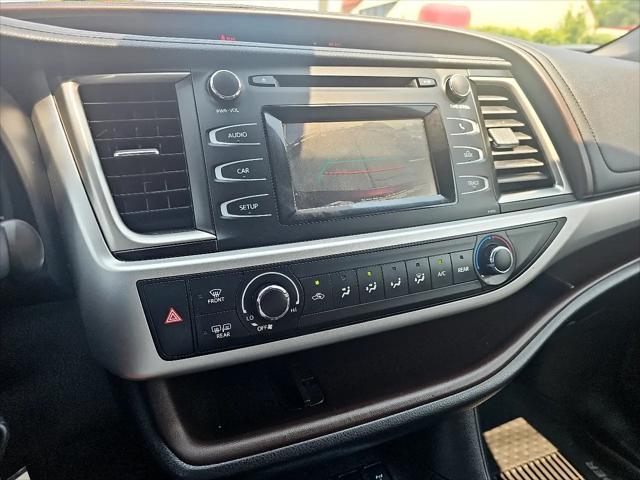 used 2019 Toyota Highlander car, priced at $23,495