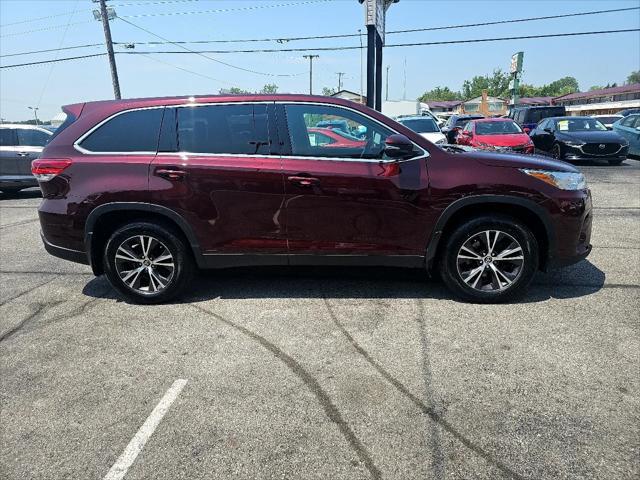 used 2019 Toyota Highlander car, priced at $23,495