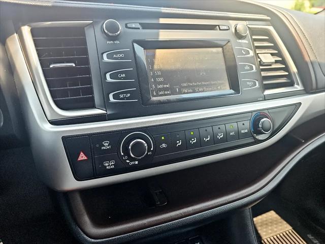 used 2019 Toyota Highlander car, priced at $23,495