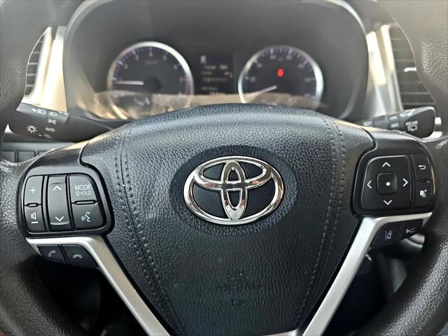 used 2019 Toyota Highlander car, priced at $23,495