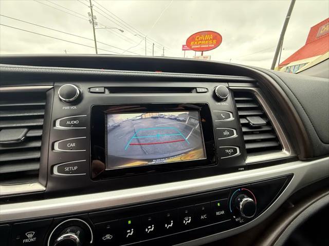 used 2019 Toyota Highlander car, priced at $19,495