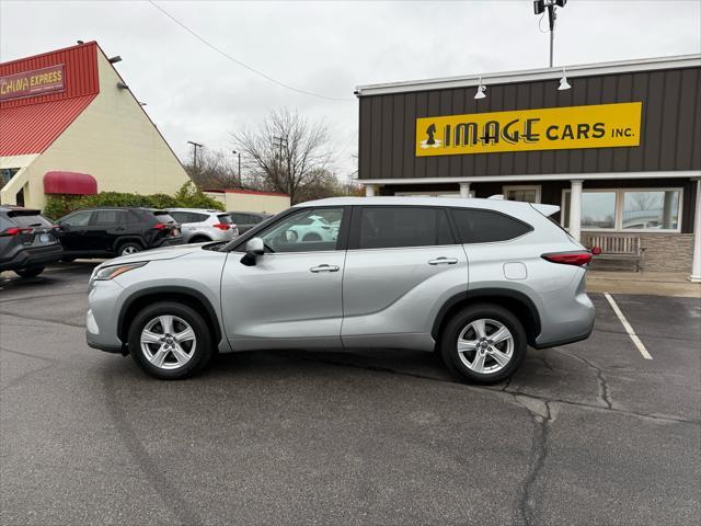 used 2021 Toyota Highlander car, priced at $23,495