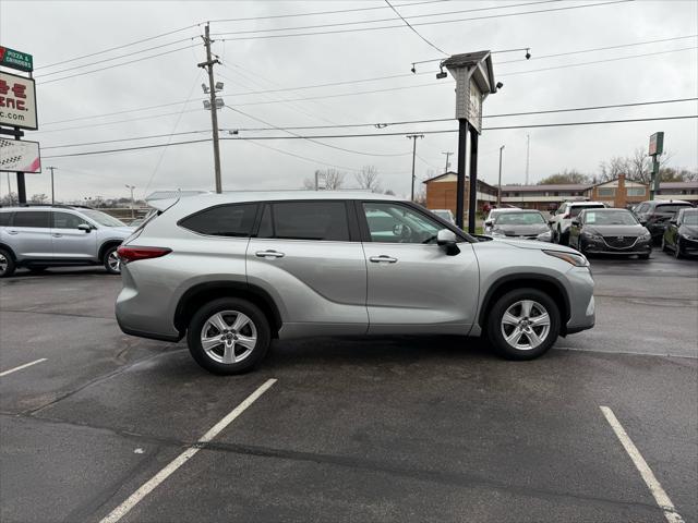 used 2021 Toyota Highlander car, priced at $23,495