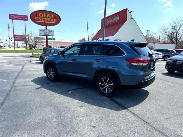 used 2018 Toyota Highlander car, priced at $22,495