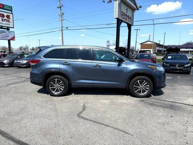 used 2018 Toyota Highlander car, priced at $22,495